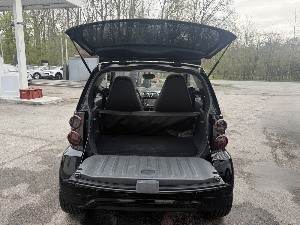 ForTwo Smart FORTWO Coupe 71ch PASSION 2014 occasion 78610 Saint-L&eacute;ger-en-Yvelines