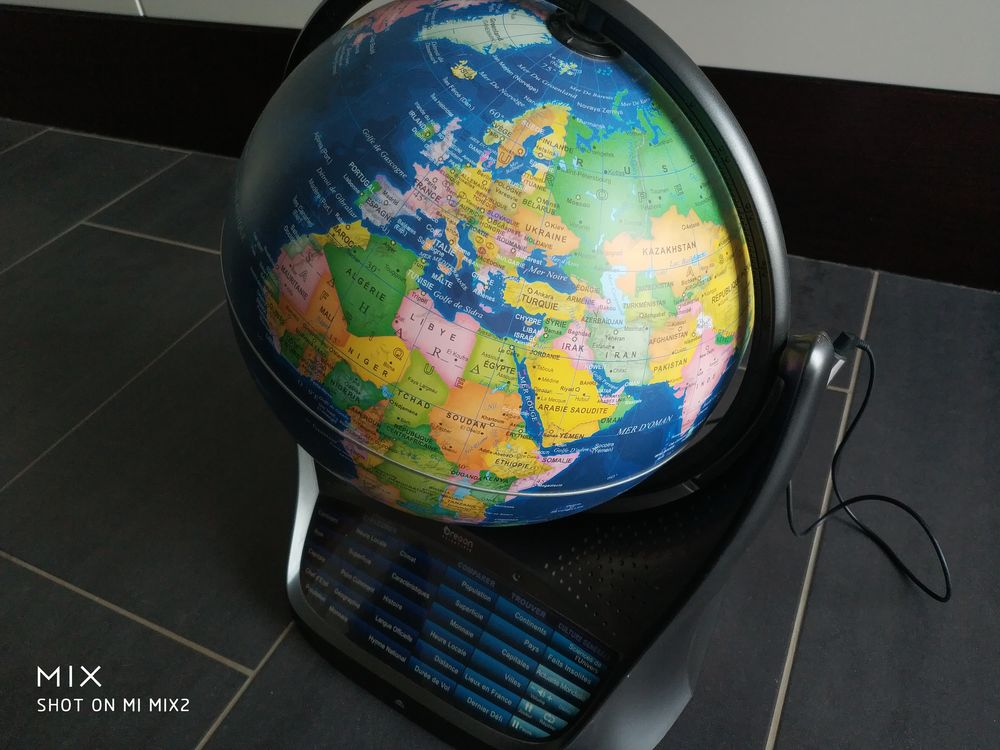 Mappe Monde interactive Oregon scientific.
Jeux / jouets
