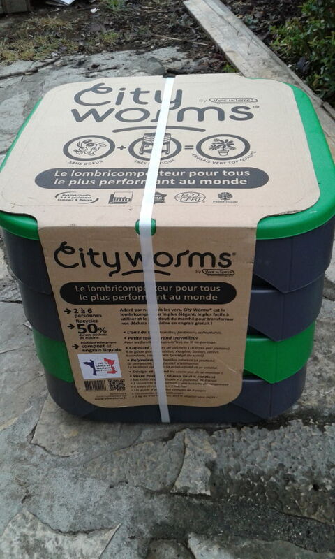 Kit complet lombricomposteur neuf avec lombrics Eisenia 79 Durfort (09)