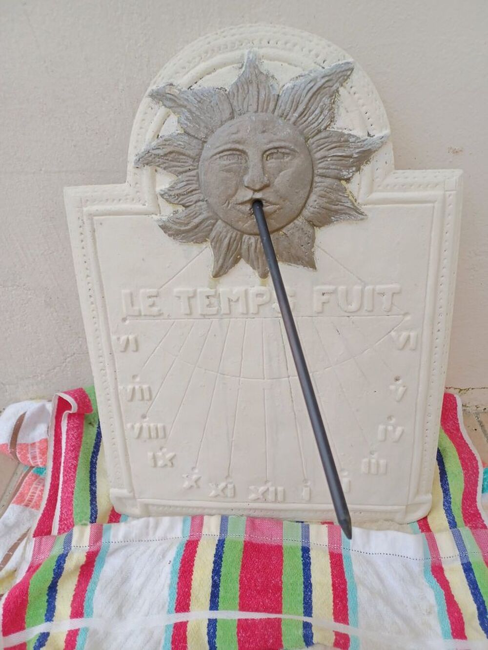 cadran solaire tr&egrave;s d&eacute;coratif Décoration