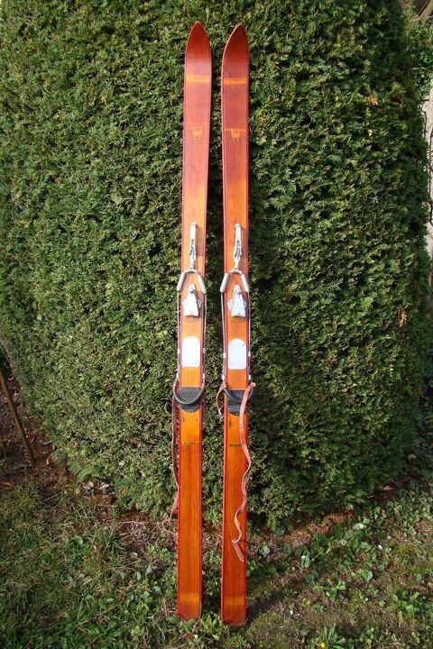 Anciens skis en bois Trixylo  - années 1940   130 Gargenville (78)