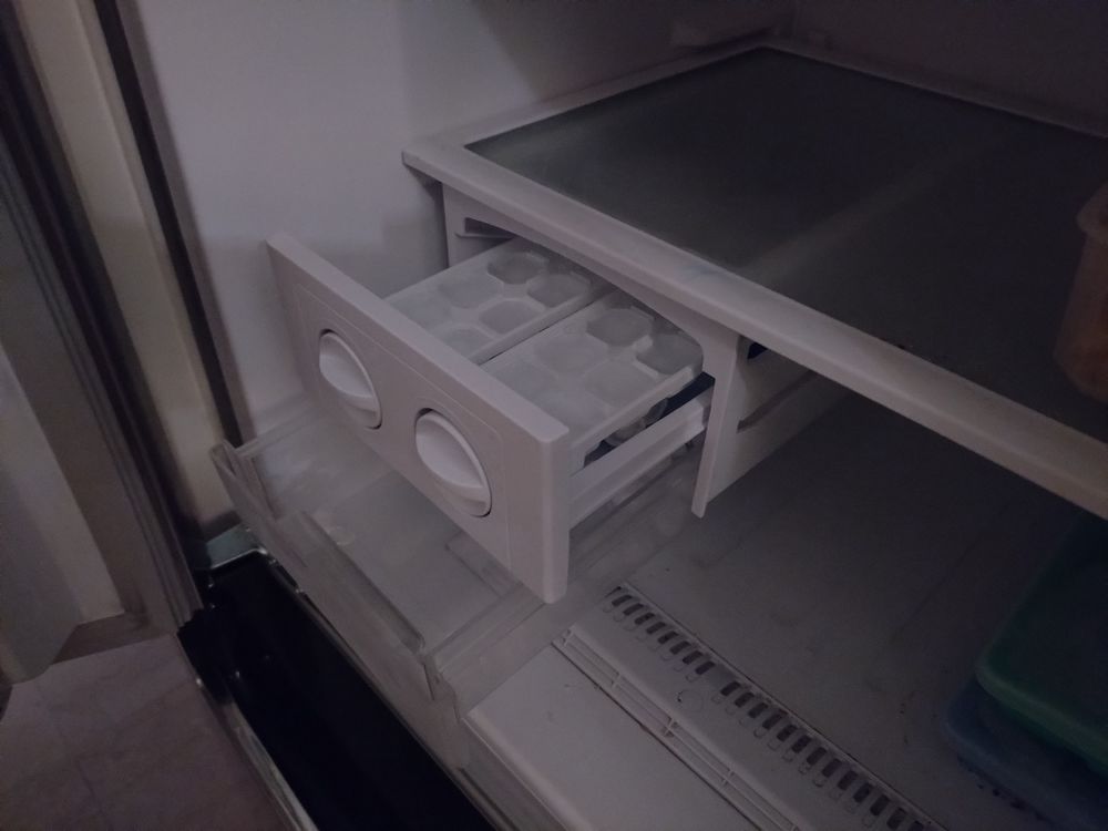 R&eacute;frigirateur combin&eacute; HiSense - "No frost" sans givrage Electroménager