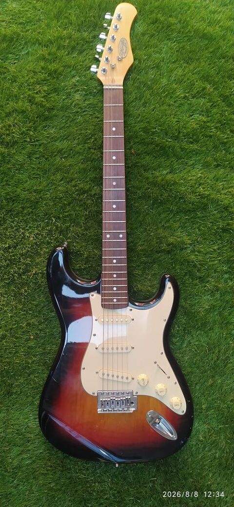 Stratocaster Stagg Sunburst
Saint-Just-la-Pendue (42)