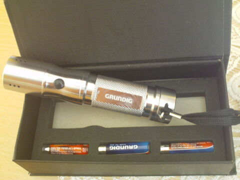 Coffret lampe LED inox Grundig neuf N�922 5 Beaune (21)