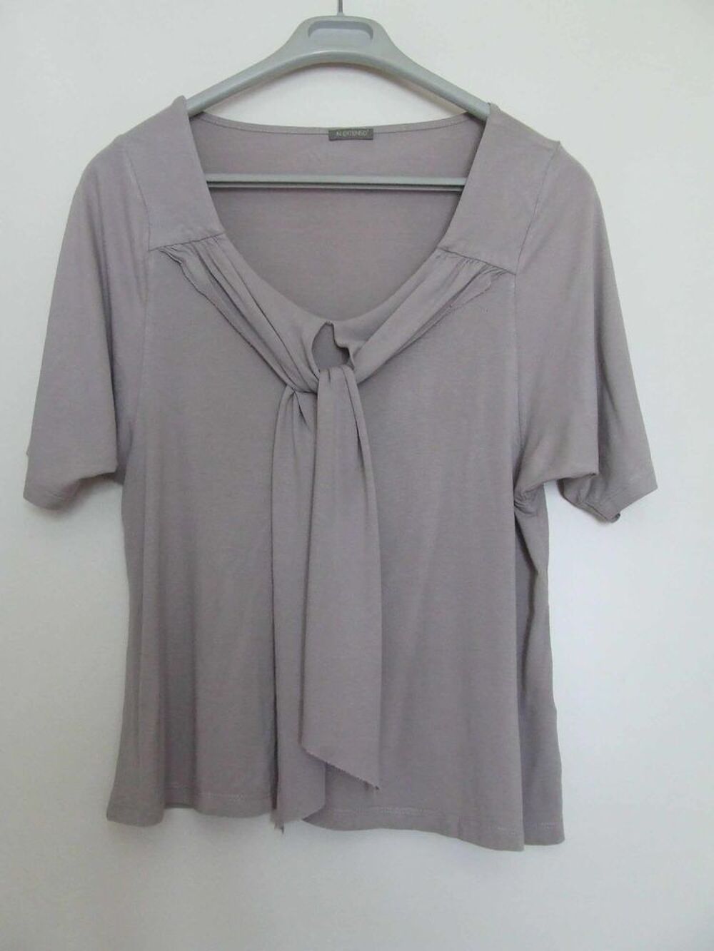 Tee-shirt, blouse, manches courtes, Gris clair, Taille L (42 Vêtements