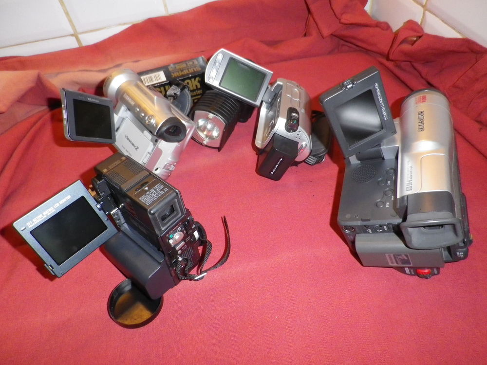 LOT DE CAM&Eacute;SCOPES cam&eacute;ra vid&eacute;o num&eacute;rique miniDV Photos/Video/TV