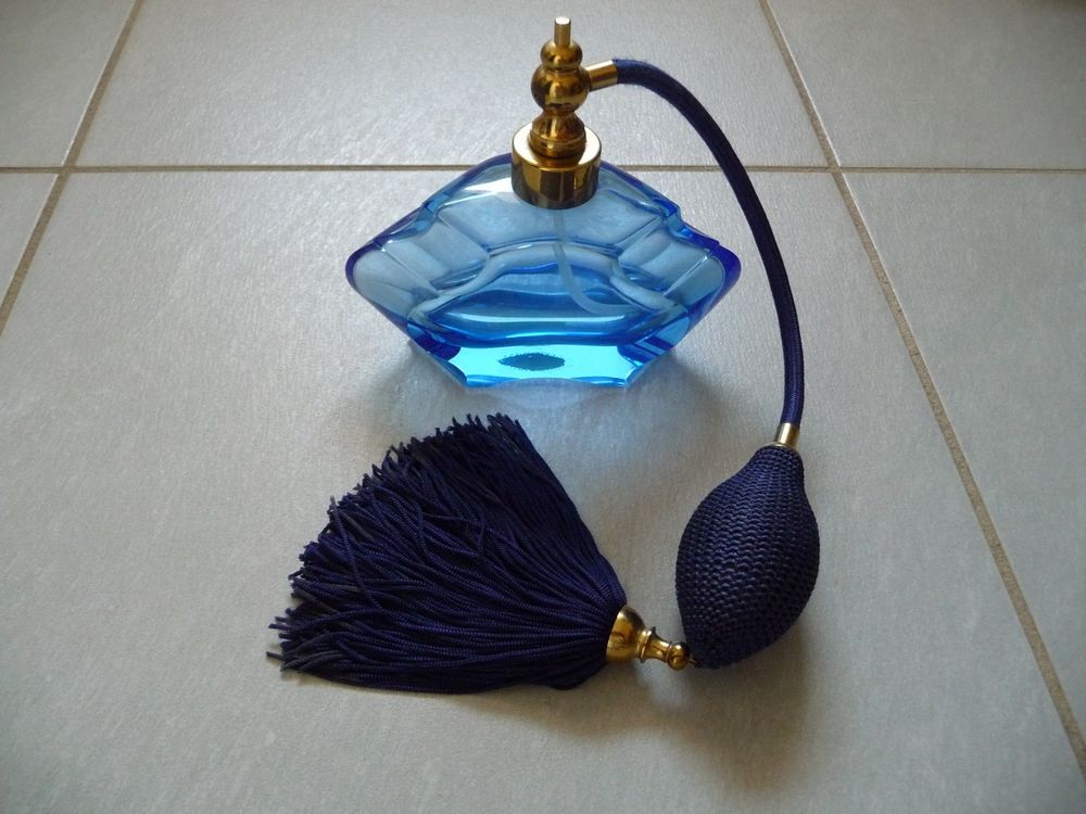 Vaporisateur en v&eacute;ritable cristal bleu 24 % pbo - Neuf Décoration