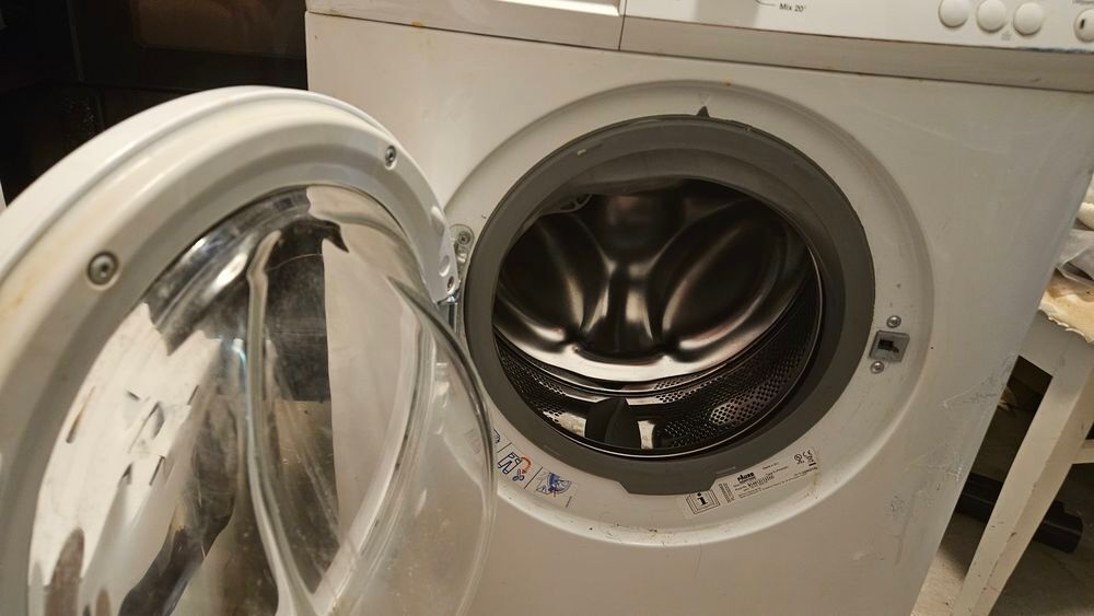 Machine &agrave; laver 7kg 1400 tours : BONNE AFFAIRE Electroménager