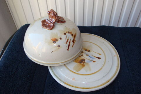 cloche a fromage poterie 20 Besanon (25)