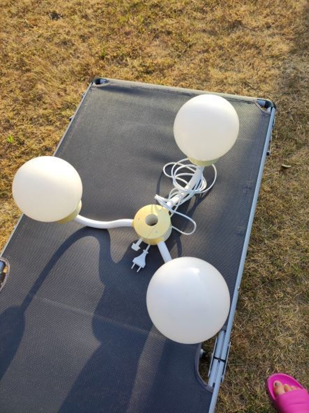 Luminaire ext&eacute;rieur 3 globes
Jardin