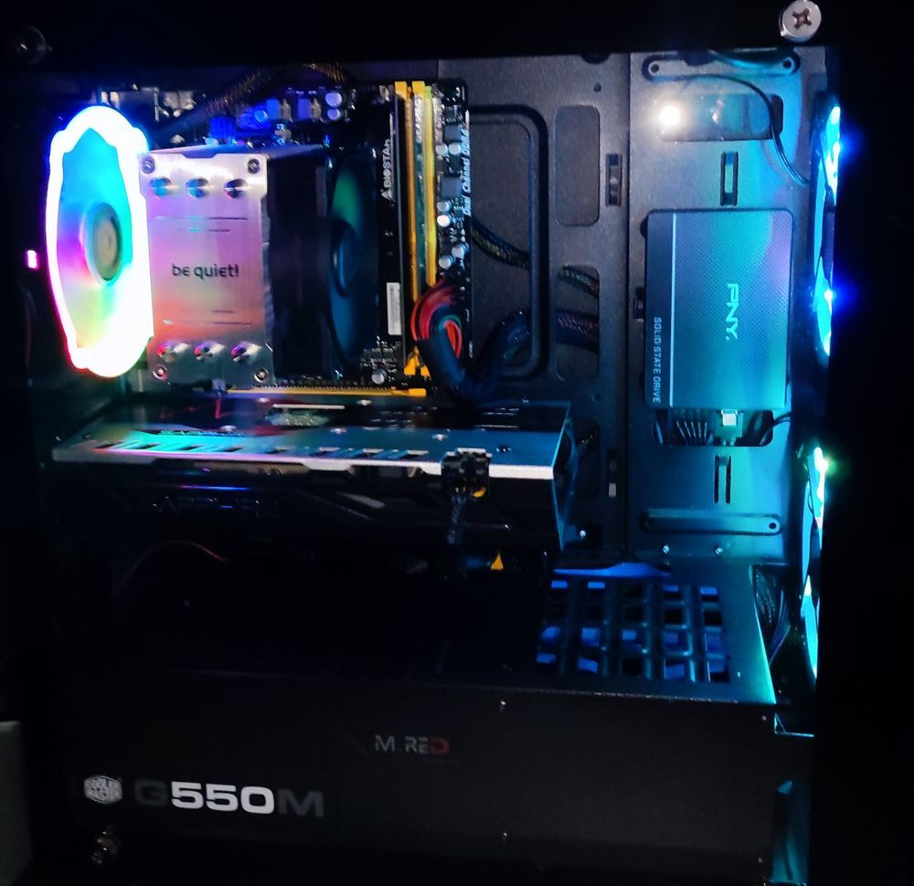 PC Gamers reconditionn&eacute; - Ryzen 5 3500 X- RX 570 Sapphire 8 Matériel informatique