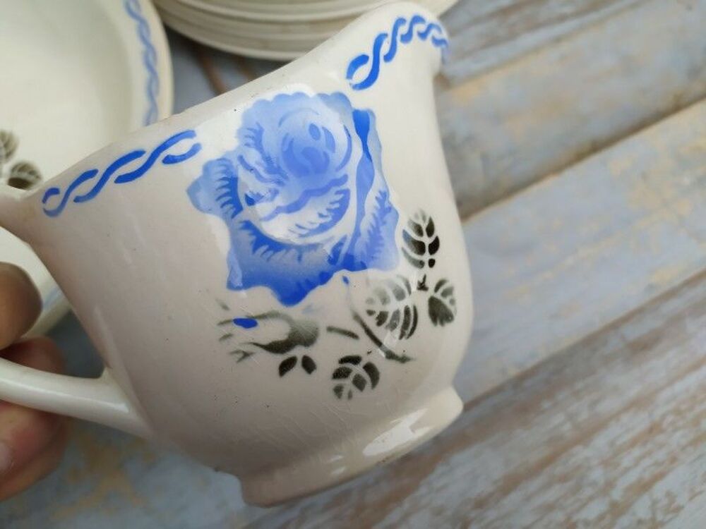 Vaisselle Assiettes Fa&iuml;ence Badonviller Digoin Rose Bleue
Décoration