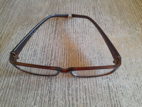 Monture de lunettes bordeau Tours (37)