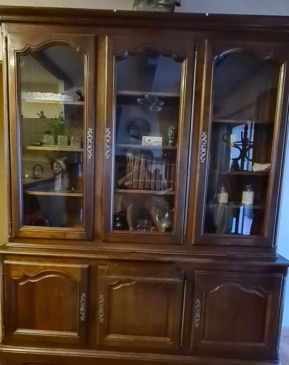 biblioth&egrave;que bahut en merisier massif Louis XIV Meubles