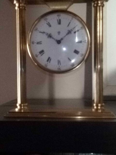 PENDULETTE marque UTI  65 Versailles (78)