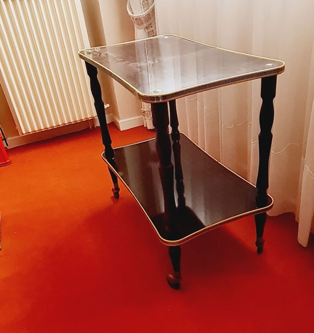 DESSERTE, TABLE ROULANTE D'APPOINT A DEUX PLATEAUX Meubles