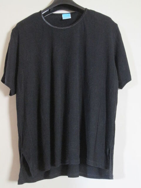 Pull femme noir manches courtes Marque Pecca ,bord encolure 8 Goussainville (95)