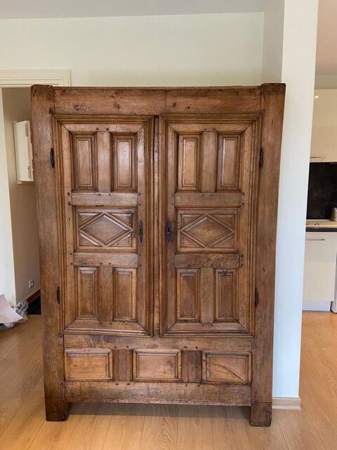 ANCIENNE ARMOIRE  1100 Annecy (74)
