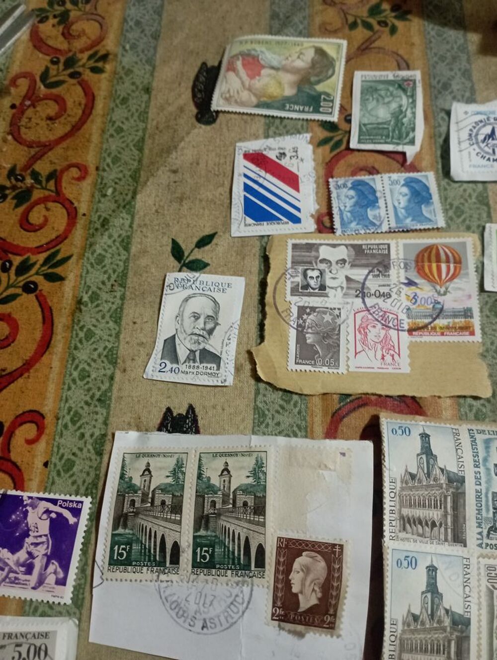 Lot de timbres fran&ccedil;ais et &eacute;trangers impeccable Billetterie