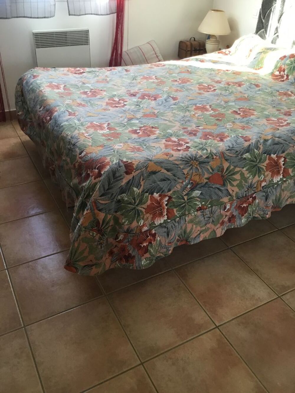 Couvre lit en coton fleuri pour 2 personnes tr&egrave;s Bon &eacute;tat Décoration