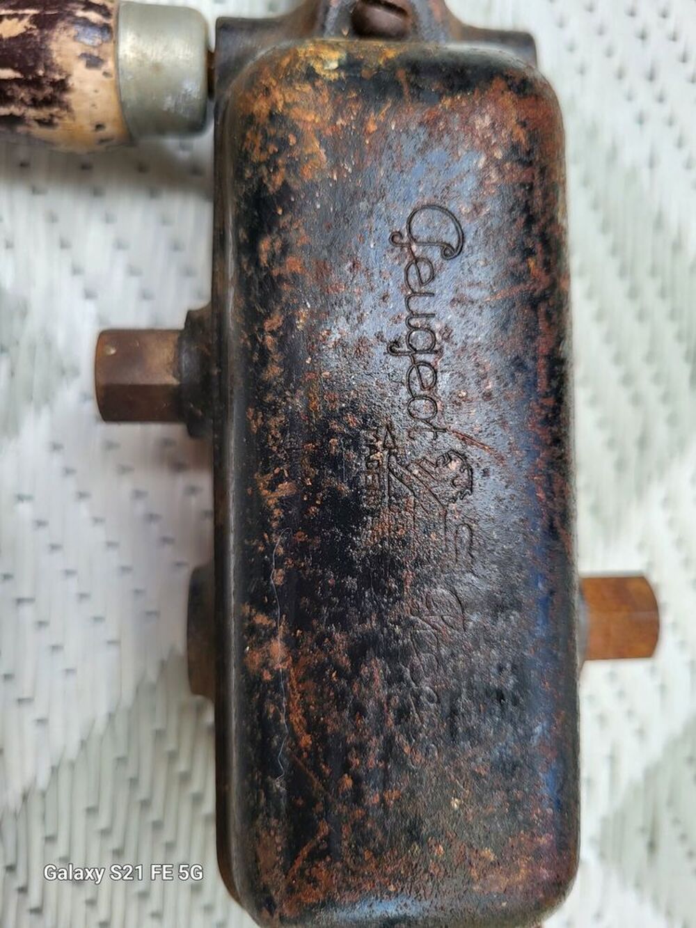 Ancienne chignole Peugeot num&eacute;rot&eacute; Bricolage
