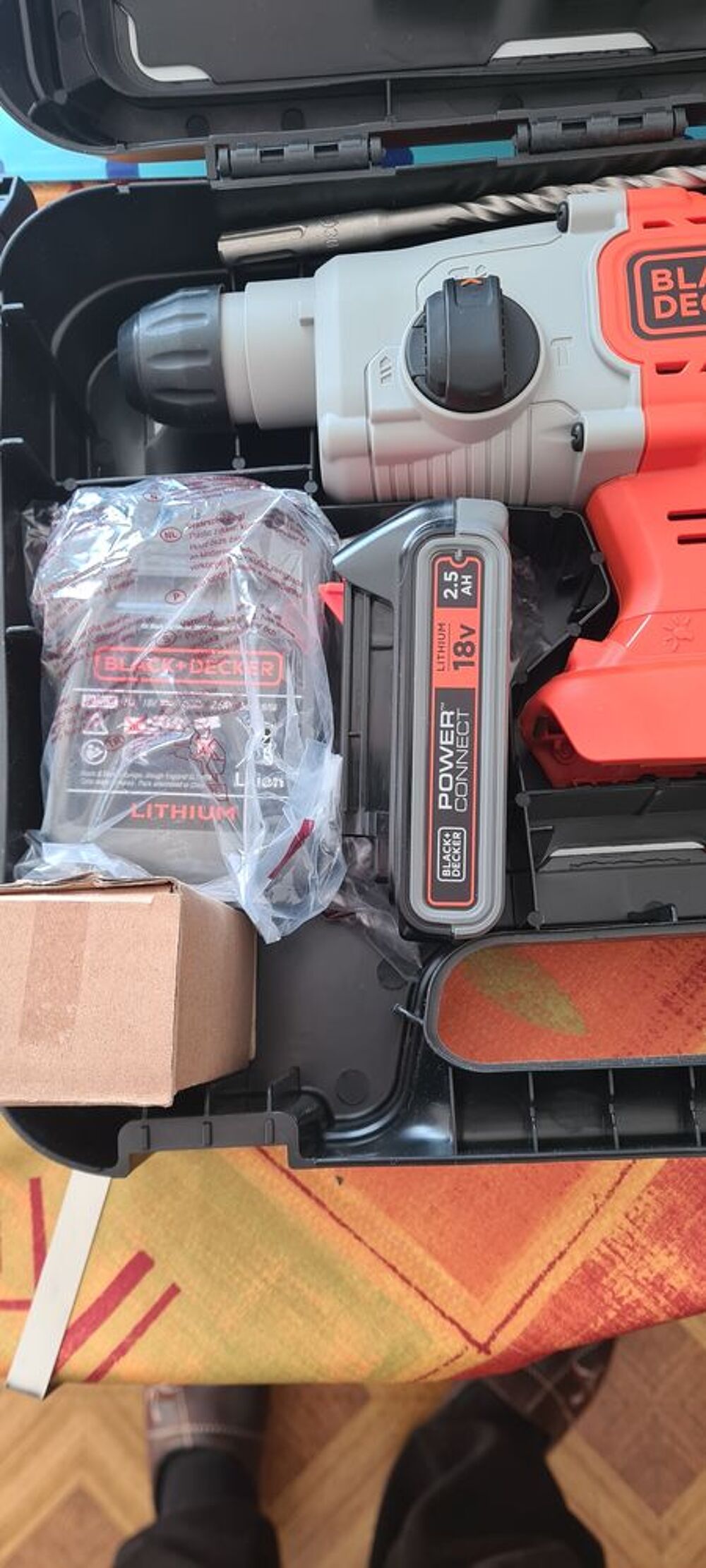Perfovisseuse sans fil avec accessoires Bricolage
