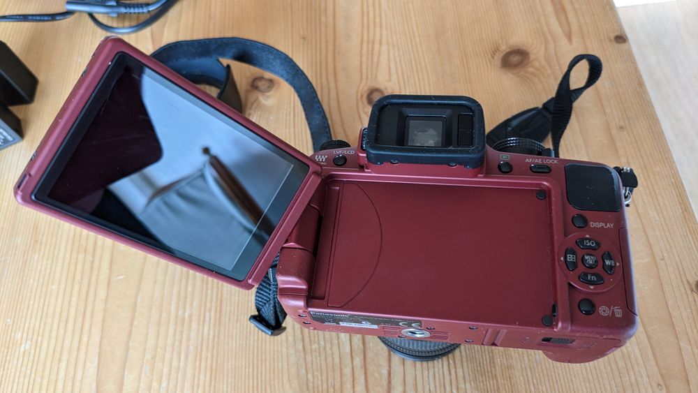 PANASONIC LUMIX DMC G1K avec objectif 14-45
Photos/Video/TV