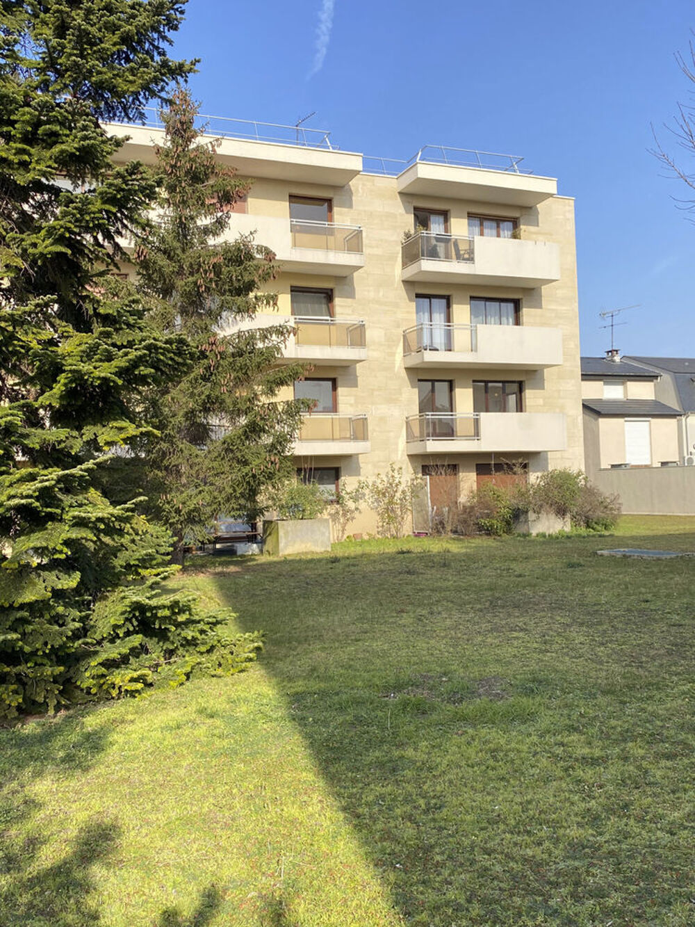 Location Appartement Grand 2 pièces de 48,32 m2 Rueil-malmaison