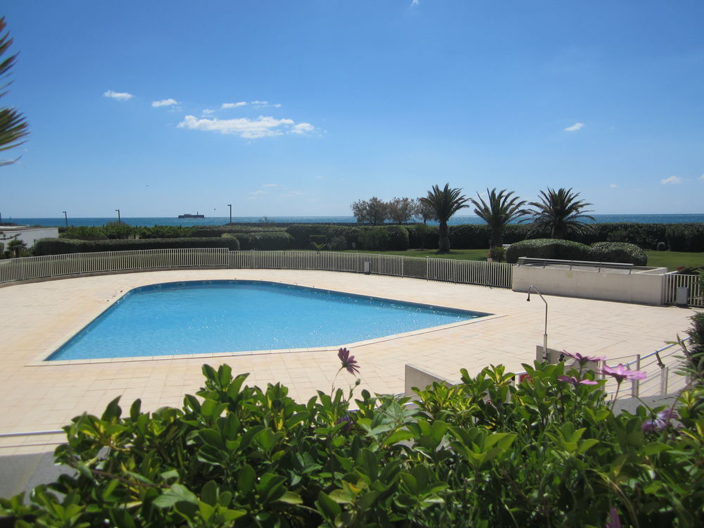   Appart à Cap d'Agde Rochelongue face mer plage  piscine clim Languedoc-Roussillon, Le Cap D Agde (34300)