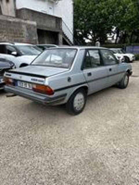 305 SRD 1984 occasion 94200 Ivry-sur-Seine