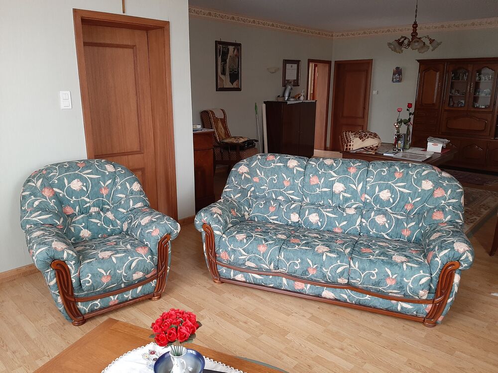 Canap&eacute; + fauteuil. Meubles