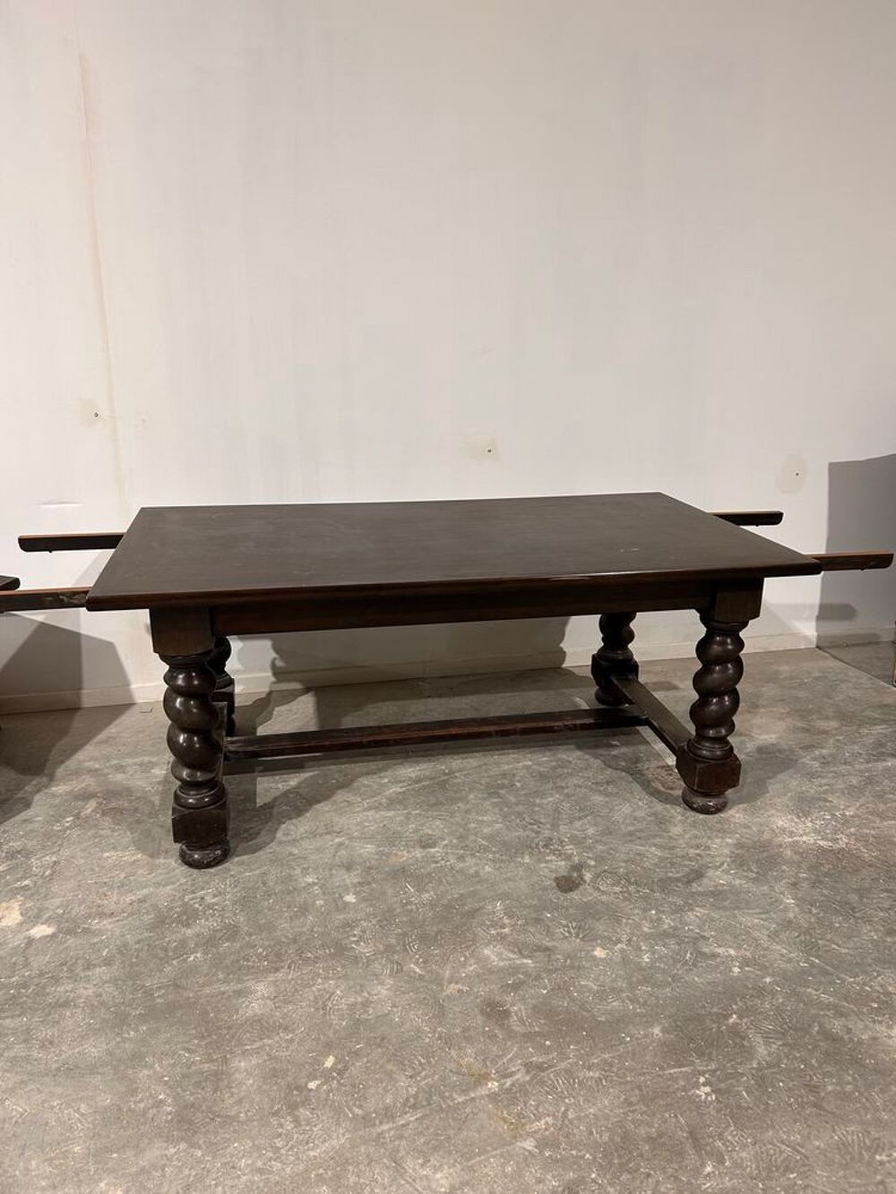 Grande table en bois massif avec 2 rallonges = 2,60 m Meubles