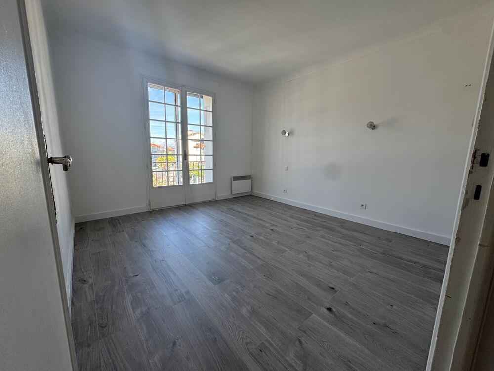 Vente Appartement Grand T3 traversant 91 m² - 3 balcons - Parking privatif - C Perpignan