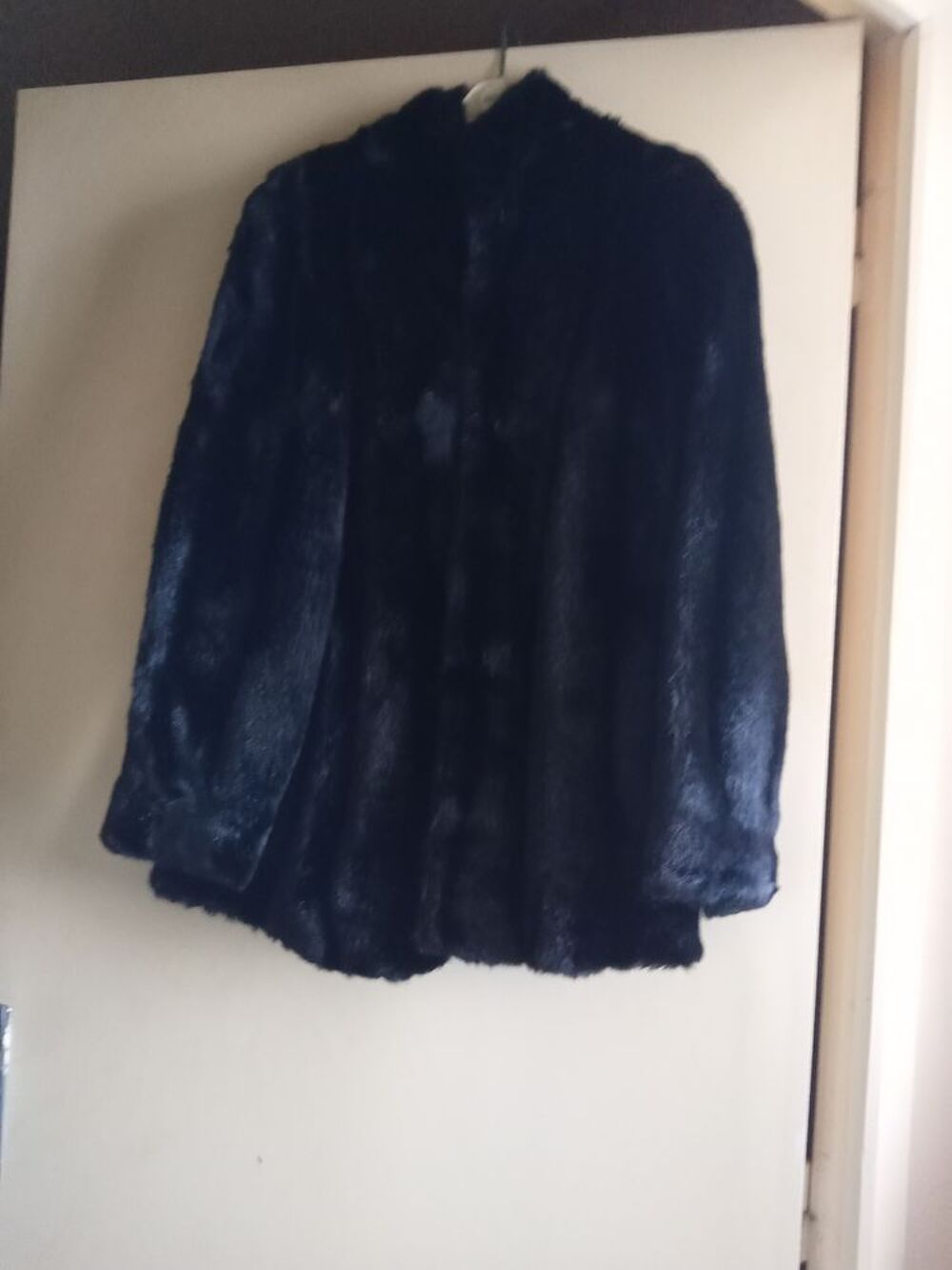 JOLIE VESTE Vêtements
