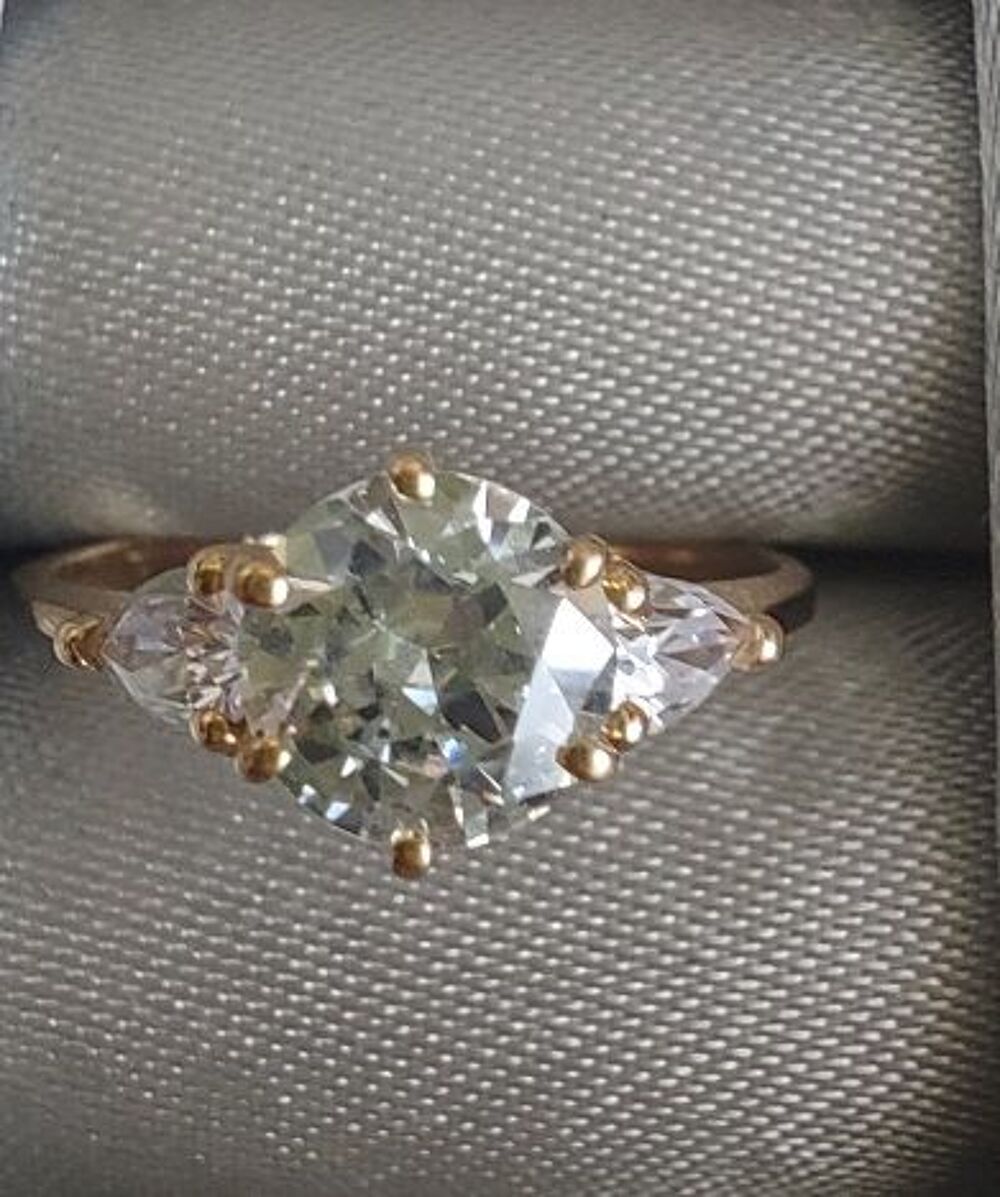 Bague or 18 carats &amp; oxyde de zirconium Bijoux et montres