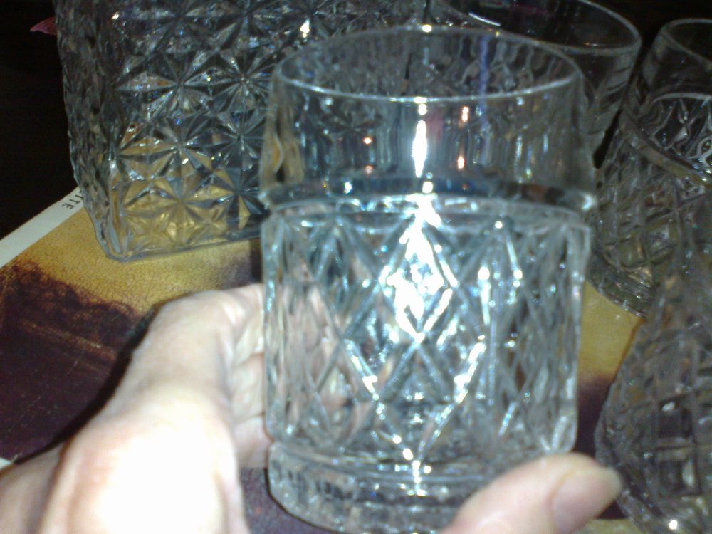 Ancienne Carafe et 6 verres &agrave; whisky Décoration