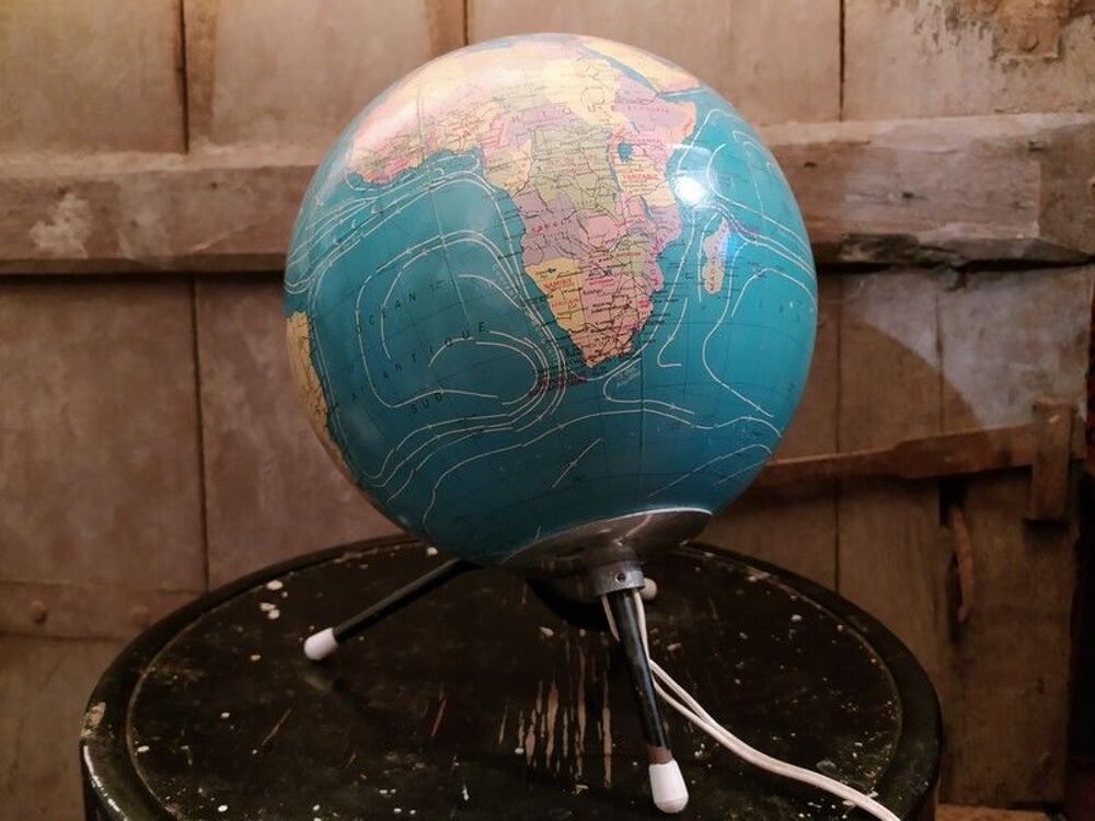 Lampe Mappemonde Globe Terrestre Taride Vintage 
Décoration