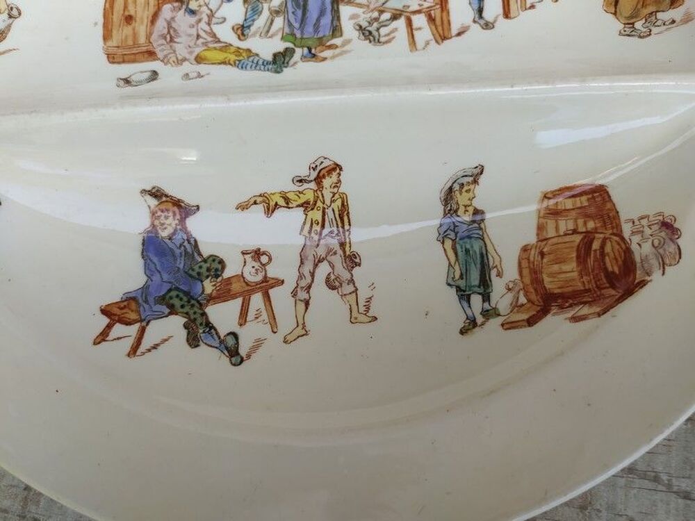Assiette Fa&iuml;ence de Longwy Sc&egrave;ne Humoristique Taverne ca1880 Décoration