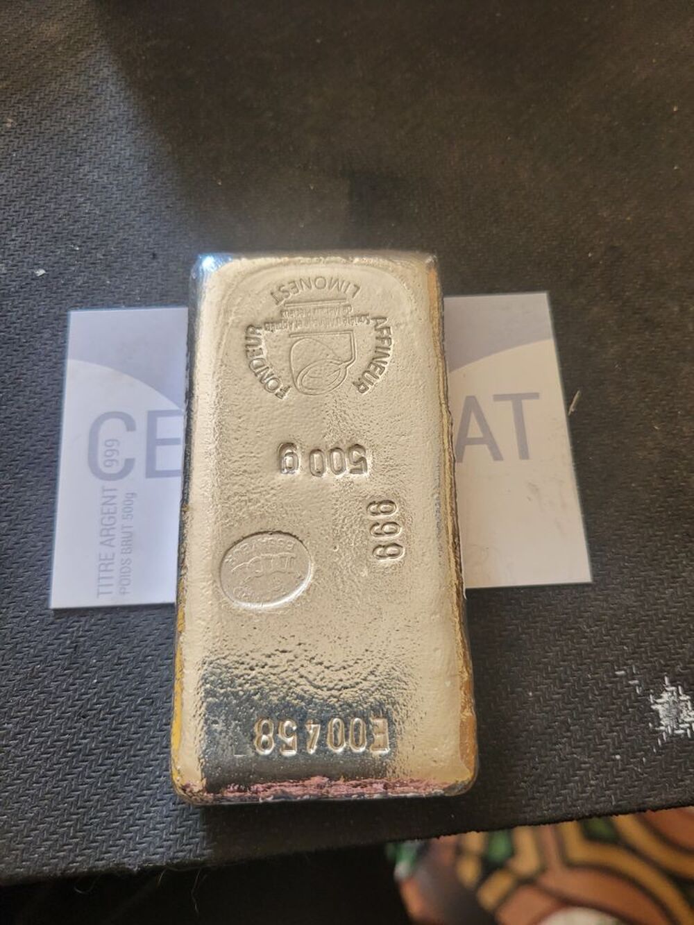 LINGOT ARGENT PUR DE 500g NEUF
AVEC CERTIFICAT DU FONDEUR Bijoux et montres