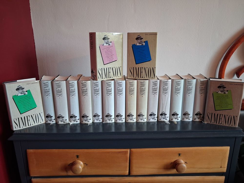 TOUT SIMENON Livres et BD