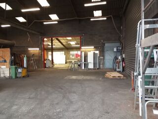  Atelier � vendre 12 pi�ces 1060 m� Randan