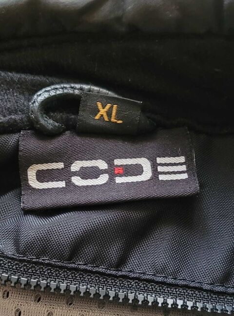 Pi&egrave;ces et &eacute;quipements Moto - Scooter - Quad Casques - v&ecirc;tements moto  occasion Noisy-le-Sec 93130