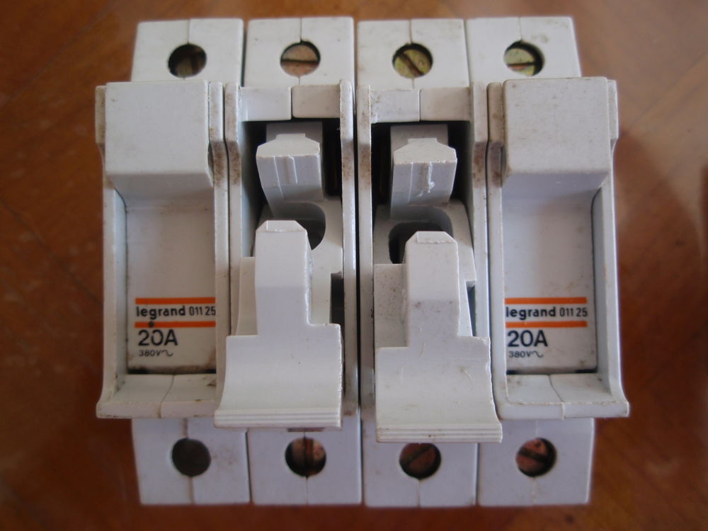 7 porte-fusibles Legrand-Hager Bricolage