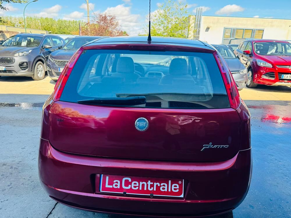 Grande Punto 1.4 8V 77 Active 2006 occasion 95150 Taverny