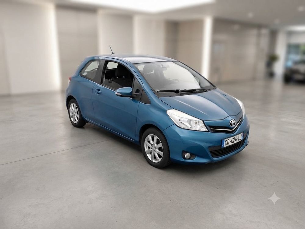 Yaris 1.0 - 69 VVT-i S&eacute;rie Limit&eacute;e Les Bleus 2012 occasion 31000 Toulouse