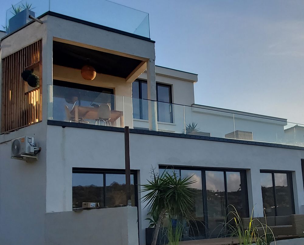   VILLA  Mer/piscine -240 m2 Vacances  / Offres de location 