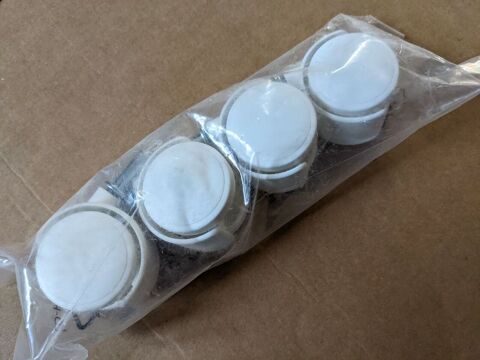 4 roulettes qui roule bien neuf dans l'emballage voir photos 5 Marseille 13 (13)