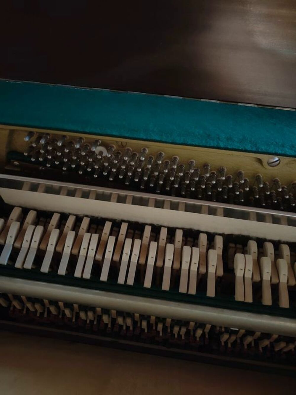 Piano droit d'&eacute;tude Hupfeld mod&egrave;le Carmen 