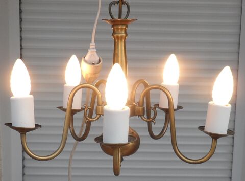 Lustre ancien en laiton 5 branches douilles vis petit culot 70 Castries (34)