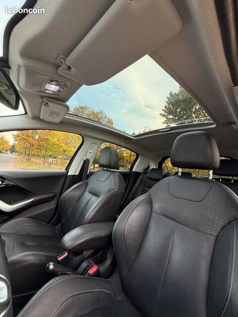 Peugeot 208 1.6 VTi 120ch BVM5 Allure